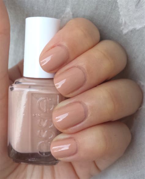 essie nude|spin the bottle